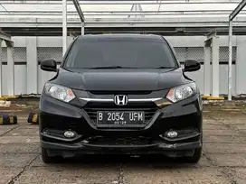 MURAH !!! DP 10JT HRV E CVT MATIC 2017 SUPER HOT!!