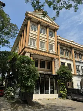 Sewa Ruko Gandeng PIK Hoek + Badan 4 Lantai