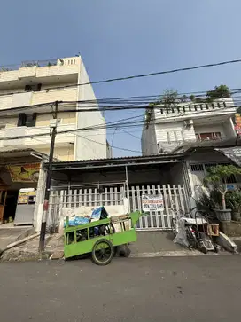 Disewakan rumah sunter jalan agung utara Strategis