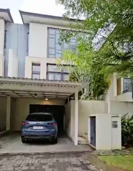 Rumah Lancewood Navapark, Mewah dan Modern 2,5 lantai