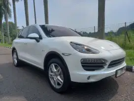 PORSCHE CAYENNE 3.0 V6 S Hybrid tahun 2012