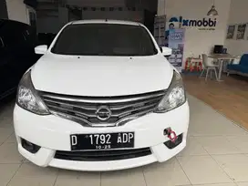 Low KM 31Rb - Nissan Grand livina 1.5 XV Facelift Bensin-MT 2015
