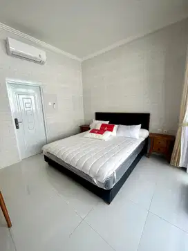 Di sewakan villa di Jalan raya Buduk Canggu