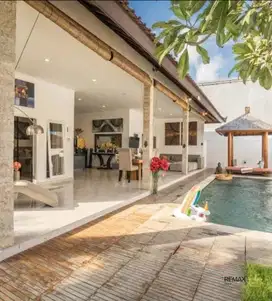 Villa mewah 1 lantai lokasi kawasan elit disewakan, Kuta area