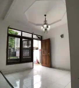 Rumah terawat siap huni di jalan deleg Bandung