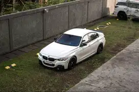 BMW F30 320i Sport Edition 2014 — White | Full Mod | Air Suspension