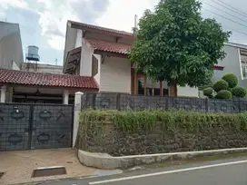 Rumah Mewah Asri Lokasi Strategis Di Komplek Kav.AL Duren Sawit