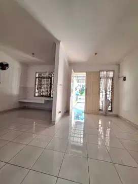 Dijual Cepat Rumah Taman Semanan Indah Uk 8x15