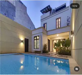 Rumah Mewah New -  European Classic Style Ada Pool Cempaka Putih