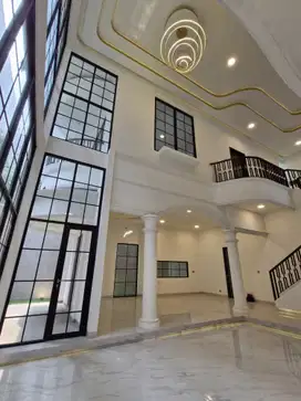 ANA RUMAH MEWAH LUX EXCLUSIVE NGANTONG LT.313M DI TOMANG