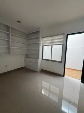 JUAL CEPAT RUMAH 2 LT PIK 2 UK 10x15 SHM ON HAND SEMI FURNISH BAGUS
