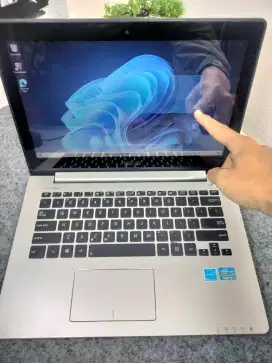 Laptop Asus touchscreen core i5