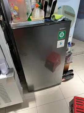JUAL KULKAS 1 PINTU BEKAS SHARP KONDISI BAGUS