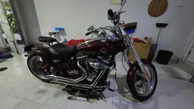 Dijual Harley Davidson Rocker C Softail 2009