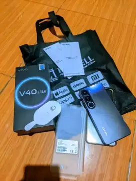 Vivo v40 lite mlus 98%..ram 8/256