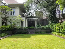 A luxurious house 5BR in Lembang, Menteng, central Jakarta