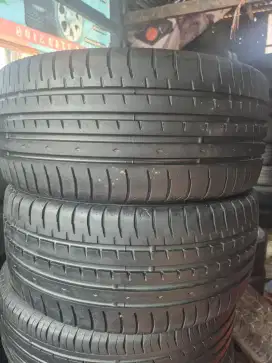 Ban Copotan Acclera phi 245/40 R19 95% 2021/22..4pcs