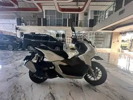 Adv 160 2024 putih deva motor