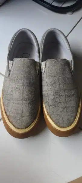 Sepatu simpel Hush Puppies