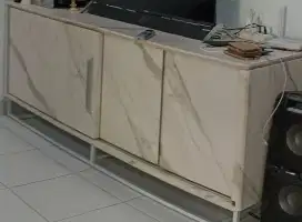 Meja TV Minimalis