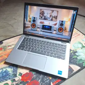 Dell latitude 5420 i5 Gen 11 iris XE Touchscreen