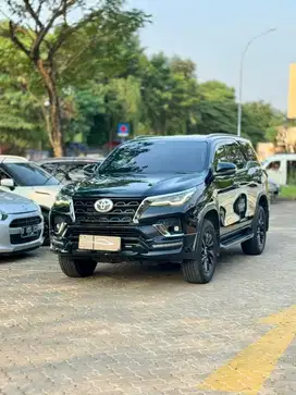 (Cash) Fortuner VRZ 2.4 at 2021 /2022 Hitam Dp 5jt kredit km 40rb tr d