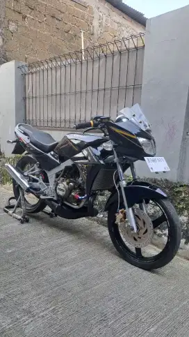 NINJA R 2011 HITAM