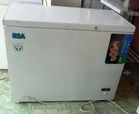 Freezer Box / Chest Freezer.
Merk RSA CF - 310Q
Kapasitas 318 L Orian,