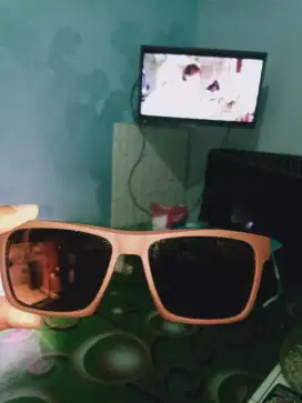 Kacamata gaya Louis Vuitton Coklat Doff Unisex
