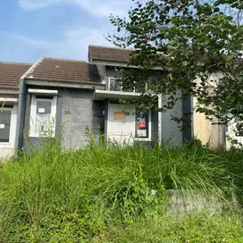 Di Jual Rumah Second Bangunan Standar Lokasi Dalam Cluster CIC (3378)