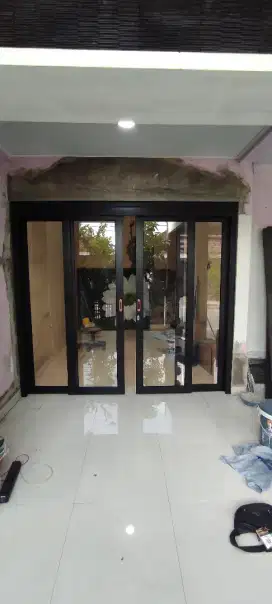 Pintu sliding swing