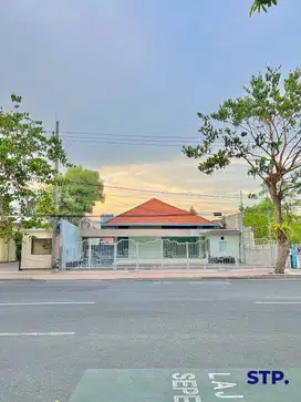 PRIME AREA, Rumah Komersil di Raya Gubeng, Surabaya Ex disewa bank
