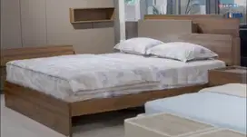 Dijual Dipan Informa Kondisi Baru masih segel uk 180x200cm