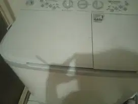 Dijual mesin cuci sharp BU