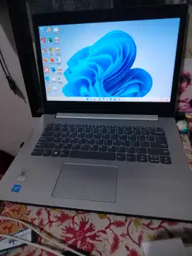 Laptop second istimewa
