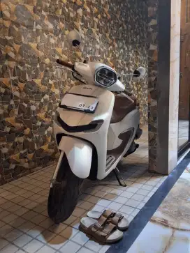 Honda Stylo ABS putih doff
