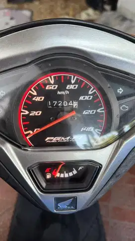 SEPEDA MOTOR VARIO 110 2016 KM RENDAH