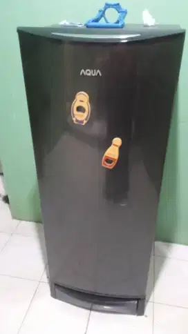Dijual cepat kulkas AQUA
