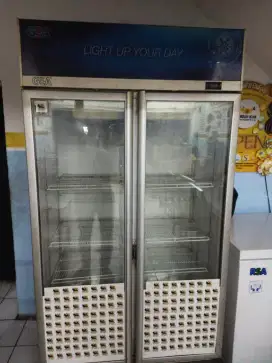 Dijual showcase