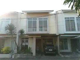 Rumah 2lt di Belle Fille Townhouse Pd Aren  Tangerang
