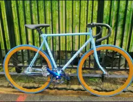Sepeda fixie marin