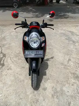 Di jual honda scoopy tahun 2019