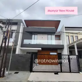Dijual Rumah Minimalis Modern Manyar