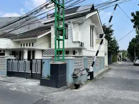 Dikontrakan Rumah di Taman Hijau Galaxy