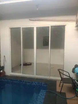 Partisi sekat kaca, Pintu Sliding Door