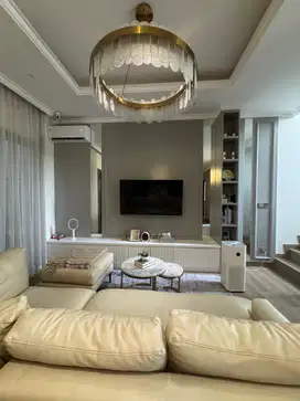 Dijual Rumah PIK2, 10x15, 2 lantai, Semi Furnish Interior, SHM