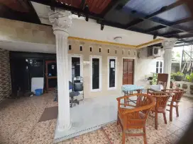 Jual cepat butuh Rumah luas dan strategis di Jatiwaringin