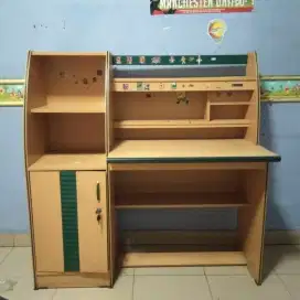 Meja belajar anak bekas