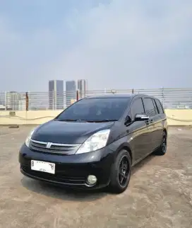 Toyota ISIS Tahun 2006 Automatic