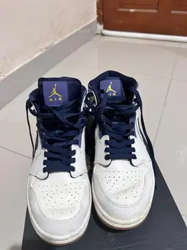 Jual Sepatu Nike Air Jordan 1 Mid Retro Jeter